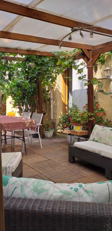 Appartamento Chez Mamiyo Gallargues-le-Montueux Esterno foto